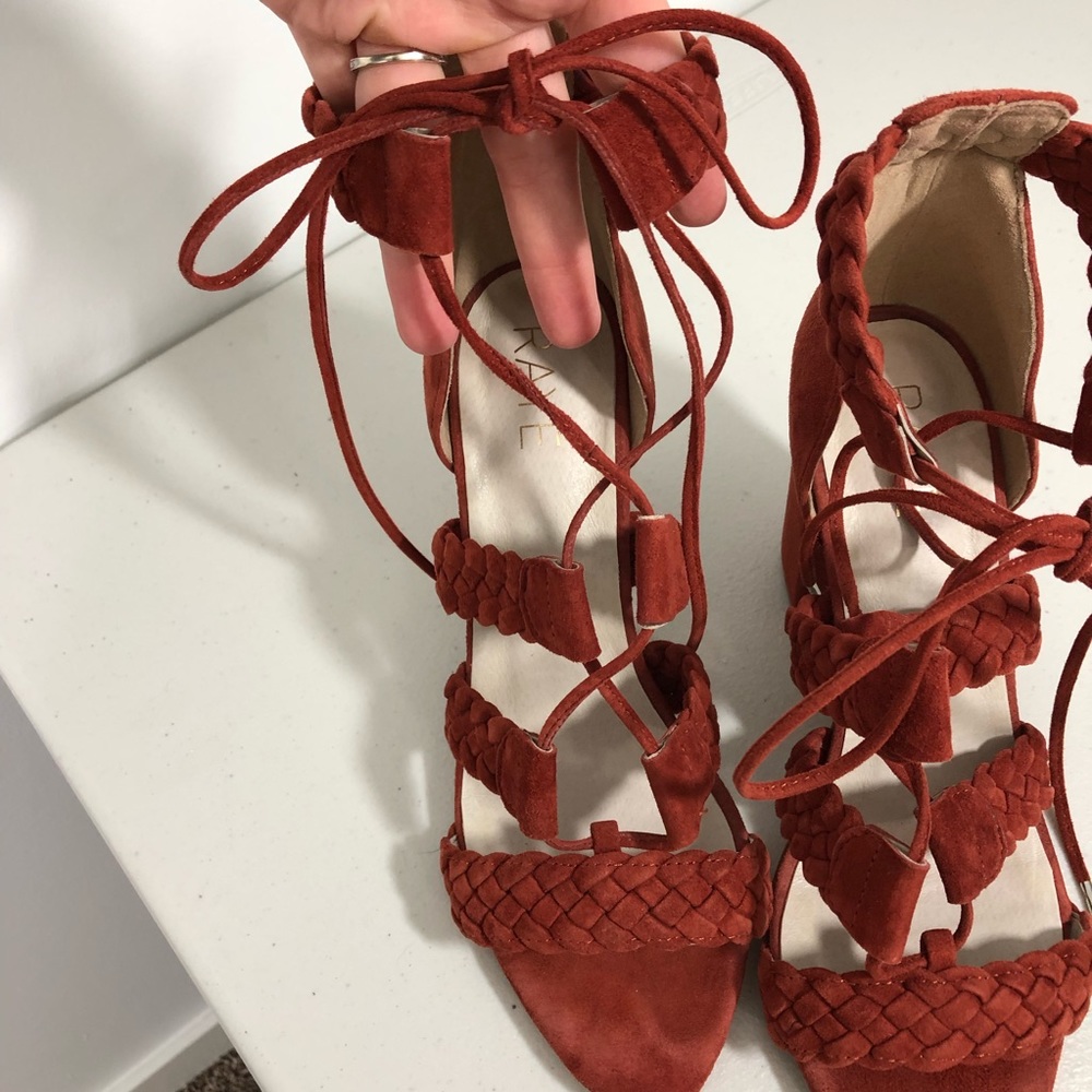 Revolve RAYE Libby Heels Suede Woven Strap Size 7.5 - Picture 10 of 11